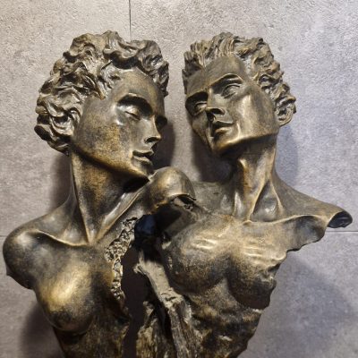 Enamorados - Lovers Sculpture